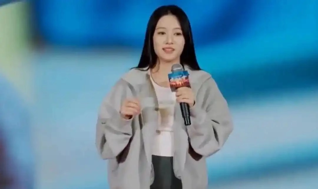 反转!网络泡沫散去后,吴柳芳终于公布擦边原因,真相令人泪目