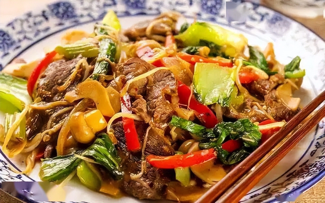 年赚数百亿,声称永不进中国,全球最大中餐连锁竟只卖“假中餐”