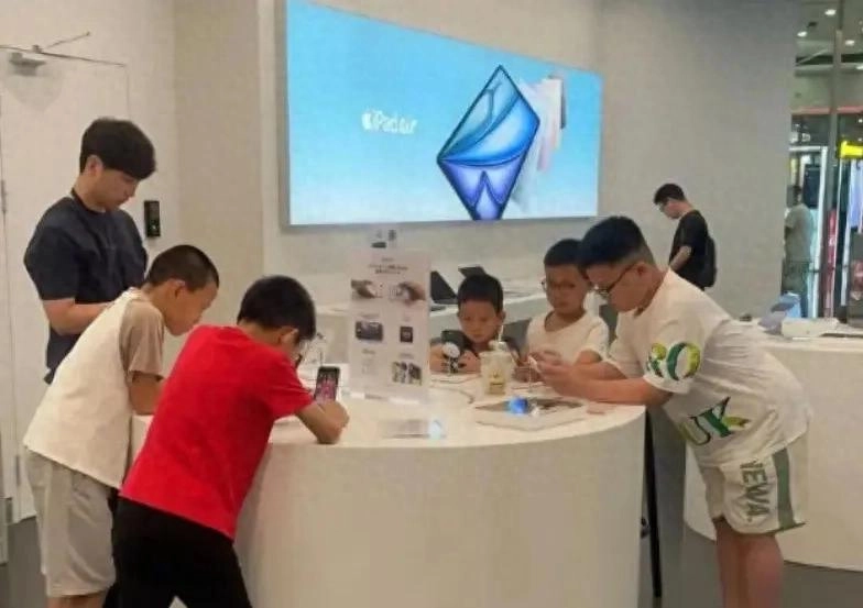 苹果新规,店内禁止 iPhone/iPad 下载安装游戏!