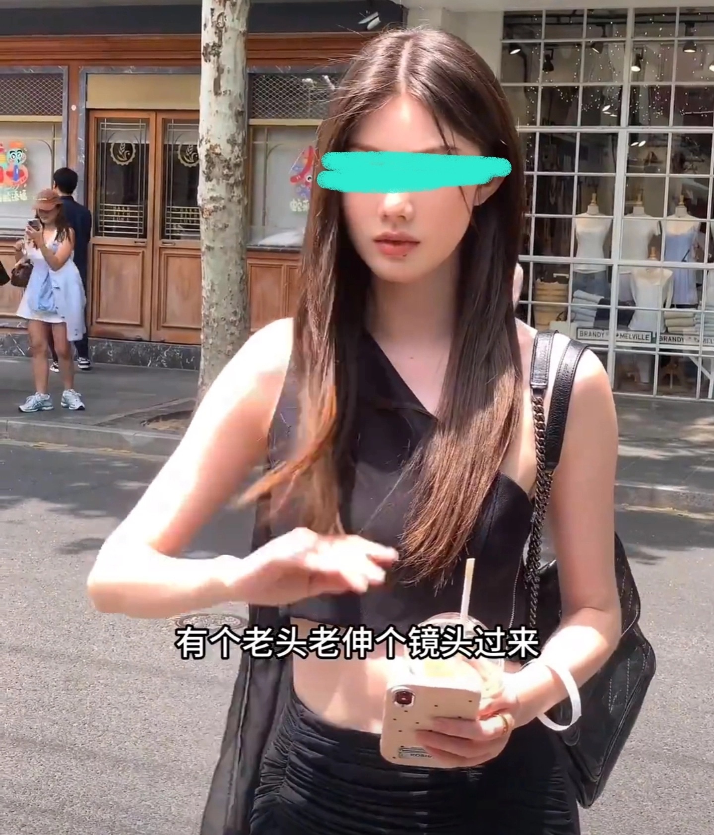 51岁吴彦祖上海拍美女,被误认“怪老头”嫌弃,事后女主悔青肠子