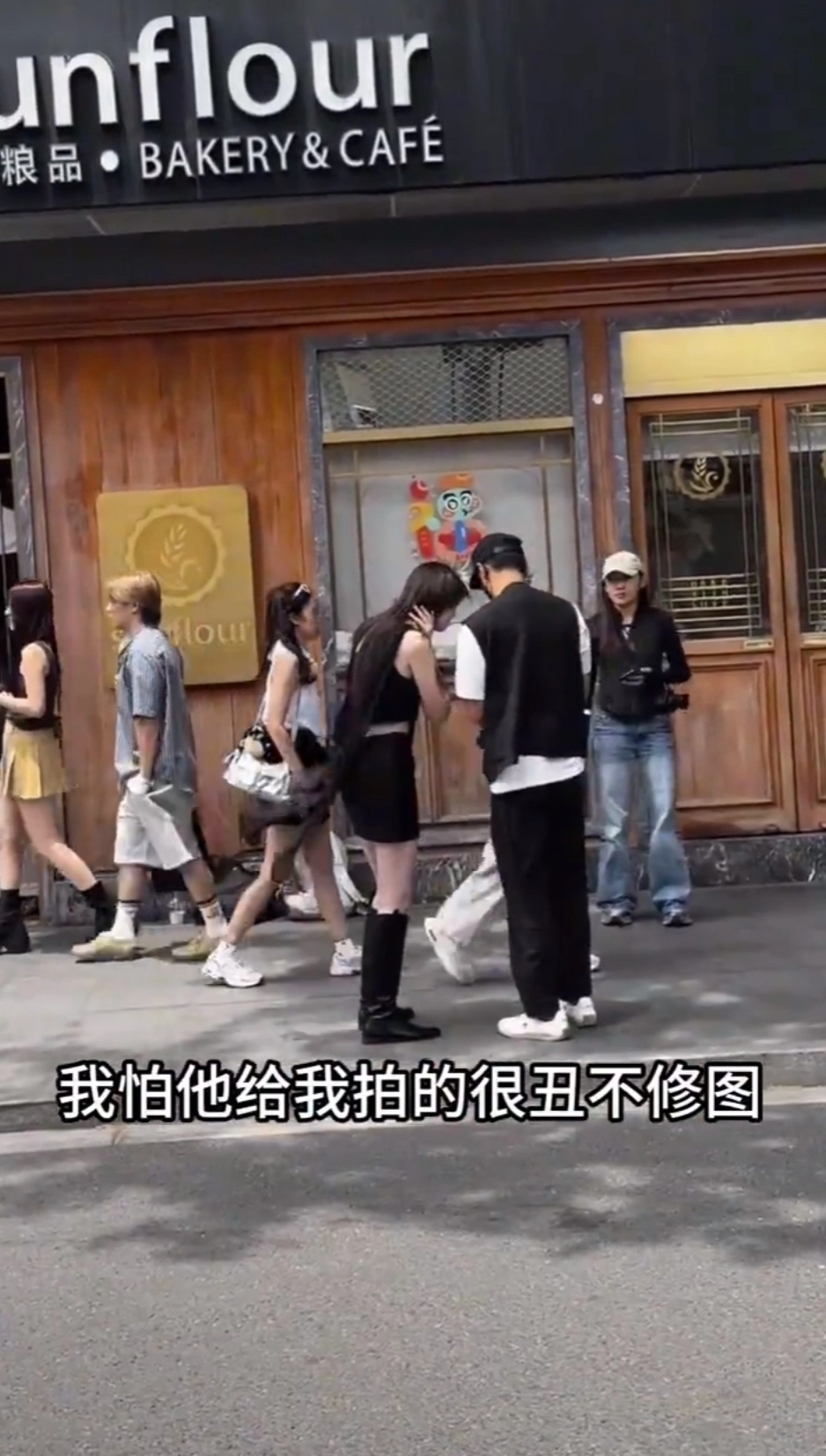 51岁吴彦祖上海拍美女,被误认“怪老头”嫌弃,事后女主悔青肠子