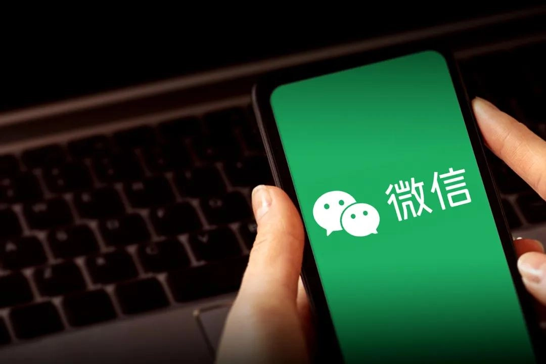 腾讯官宣QQ浏览器今天全面升级,全新推出QBot,高管发声:4 亿用户光速进入AI时代