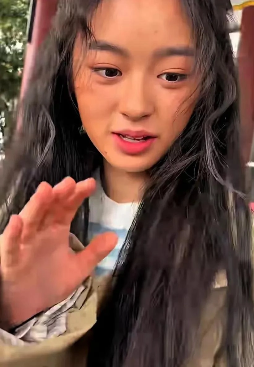 有网友说这是黄杨钿甜的素颜照，真的假的。。。 - 万事屋 | 生活·动漫·娱乐综合社区-银魂同好聚集地