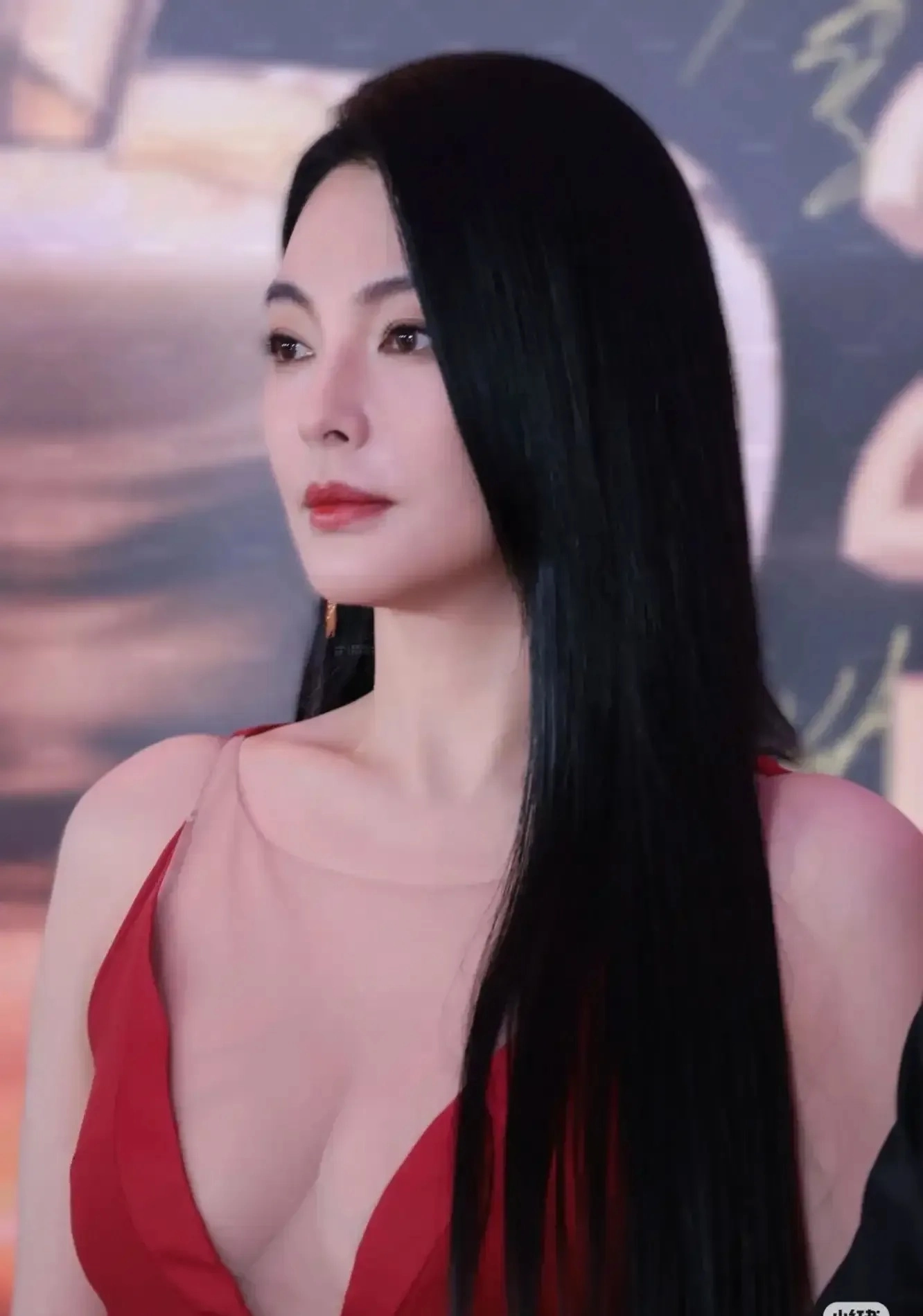 老中青三代女演员，大家喜欢哪个？