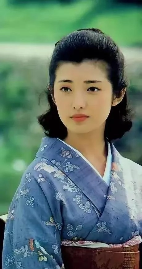 图片[37] - 有网友对12位日本漂亮女星做了排名！山口百惠排第五，前四位都有“第一美人”称号 - 生活银魂 - 大众生活 - 万事屋 | 生活·动漫·娱乐综合社区-银魂同好聚集地