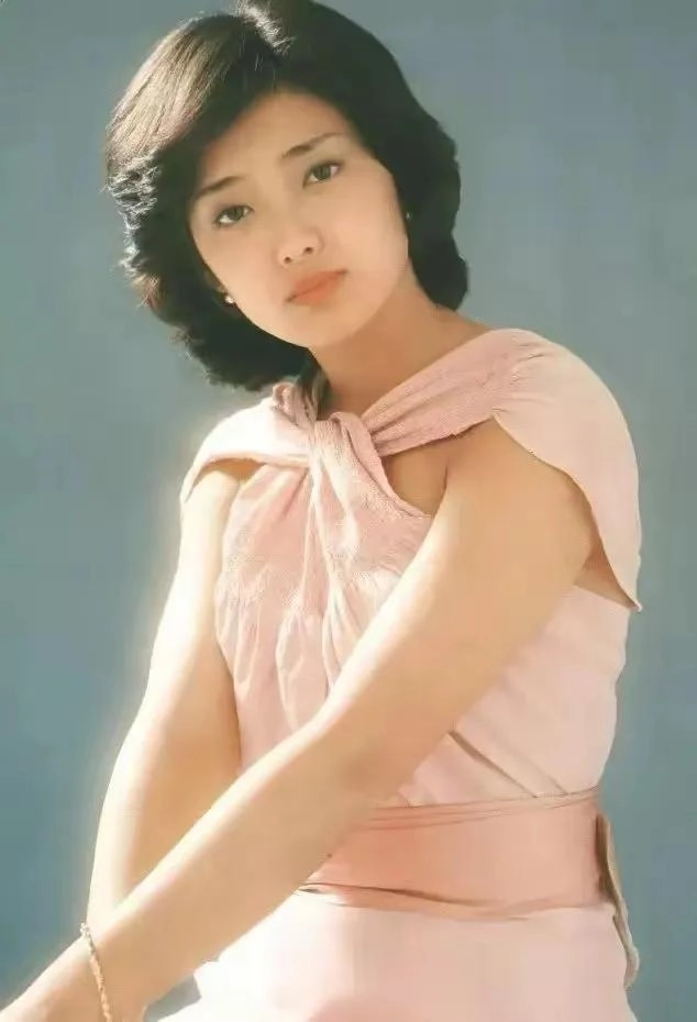 图片[36] - 有网友对12位日本漂亮女星做了排名！山口百惠排第五，前四位都有“第一美人”称号 - 生活银魂 - 大众生活 - 万事屋 | 生活·动漫·娱乐综合社区-银魂同好聚集地