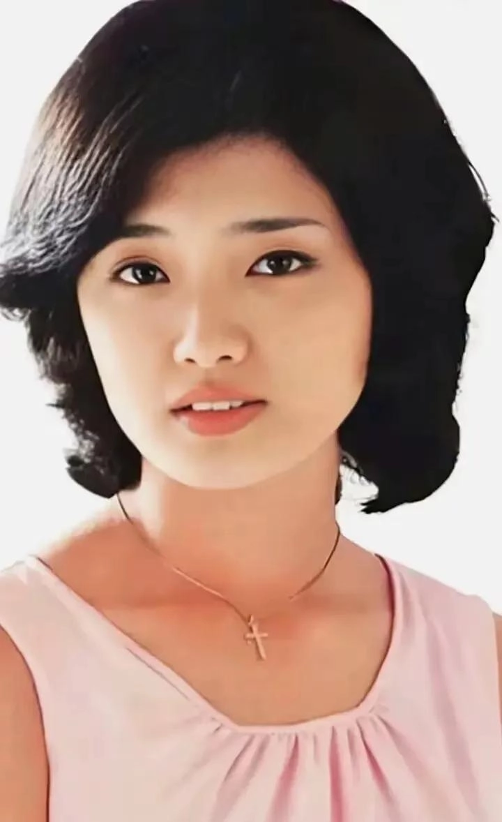 图片[39] - 有网友对12位日本漂亮女星做了排名！山口百惠排第五，前四位都有“第一美人”称号 - 生活银魂 - 大众生活 - 万事屋 | 生活·动漫·娱乐综合社区-银魂同好聚集地