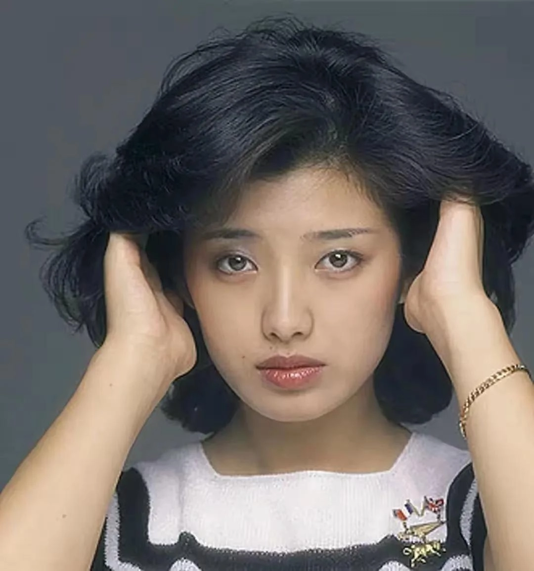 图片[38] - 有网友对12位日本漂亮女星做了排名！山口百惠排第五，前四位都有“第一美人”称号 - 生活银魂 - 大众生活 - 万事屋 | 生活·动漫·娱乐综合社区-银魂同好聚集地