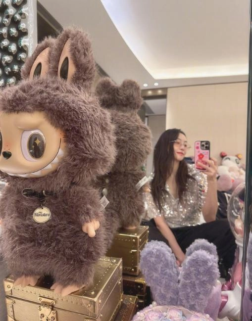 原价599,转手49998!泡泡玛特Labubu火到英国暂停销售