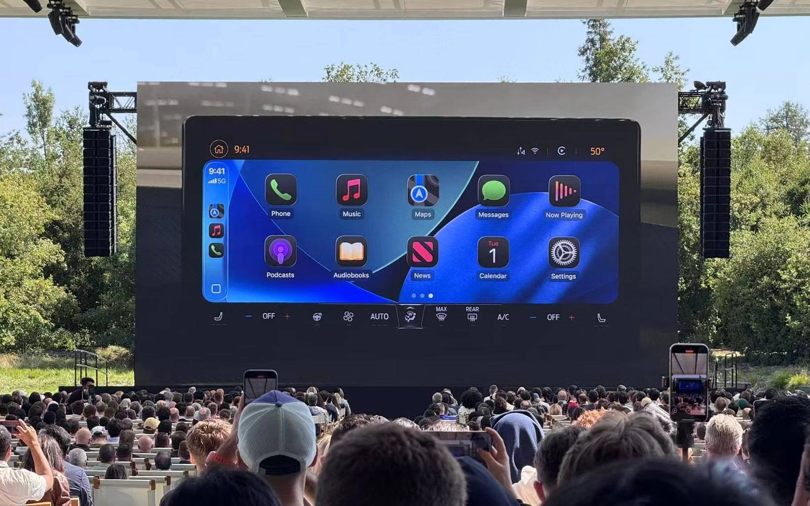 苹果发布全新 CarPlay！体验全面革新，还有一个 Ultra 版本