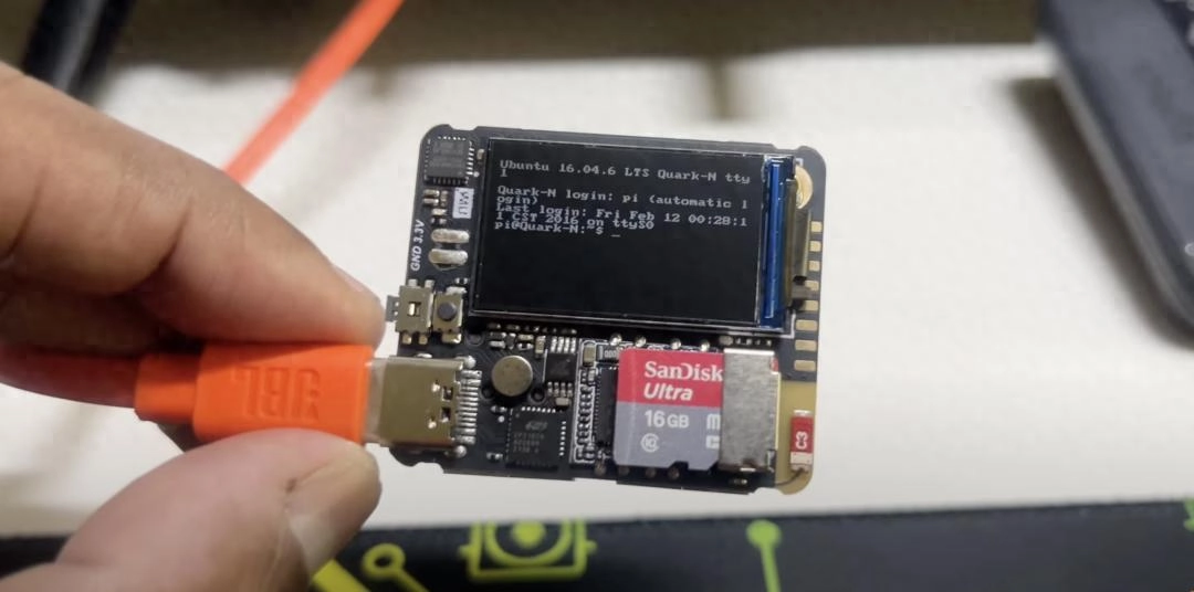 号称“全球最小”Linux电脑:40mm×35mm大小,却能跑Ubuntu、连蓝牙、还有显示屏!
