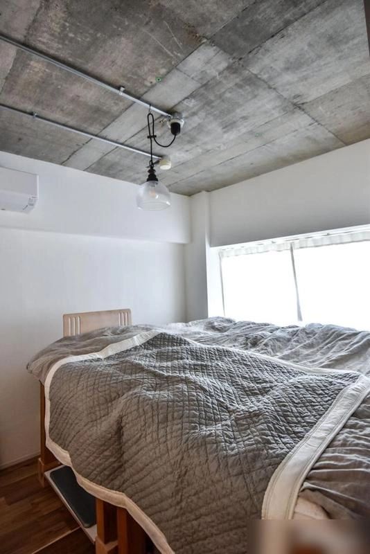 这套70㎡的“赤贫”风会不会令你感到新奇？