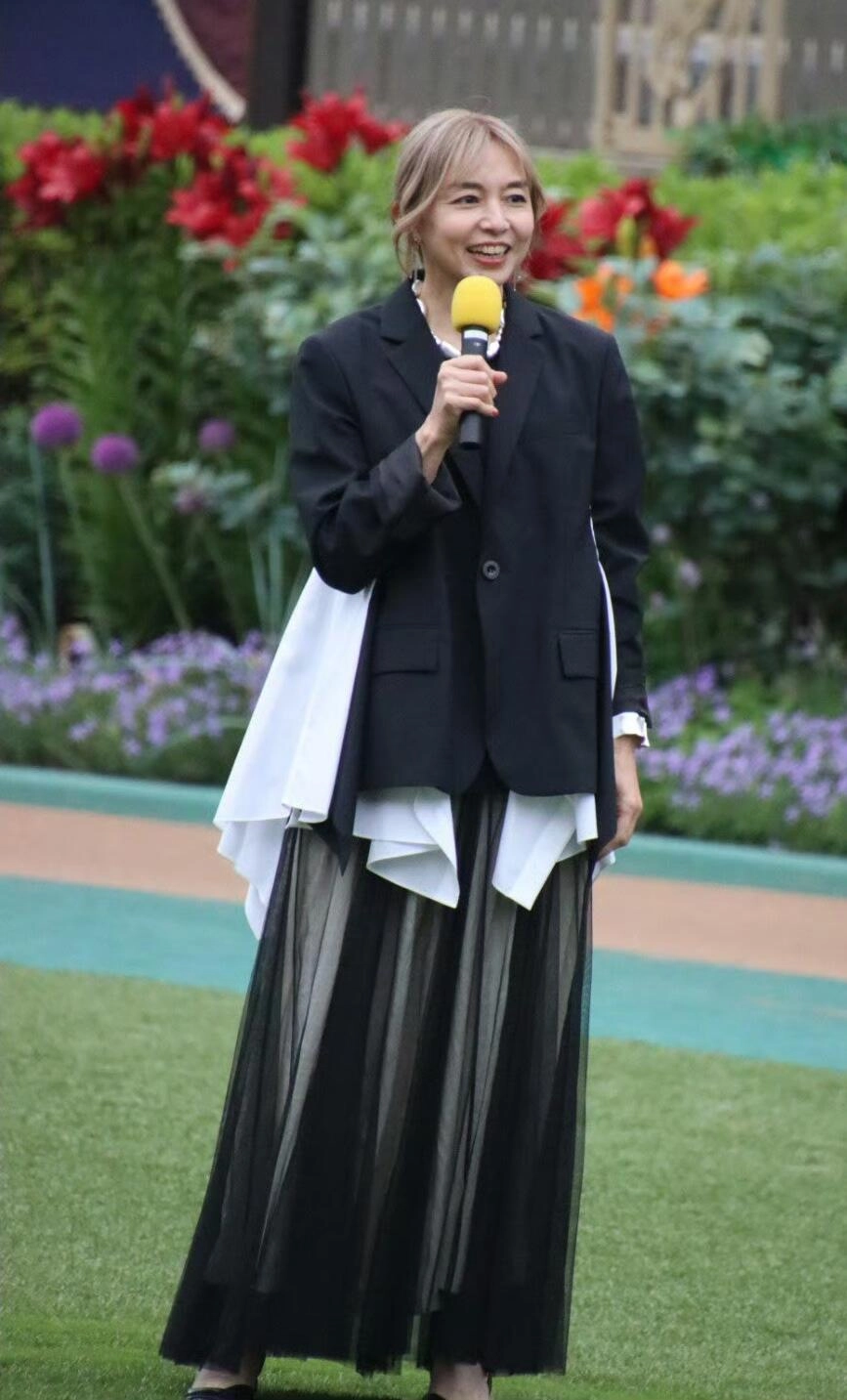 山口智子唐泽寿明结婚30年,没孩子感情依然稳定,智子状态真棒