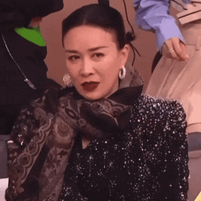 内娱作妖综艺槽点满满，《歌手2025》上一季那英「守国门」的笑话还没冷，新一季又被骂翻了天。 - 万事屋 | 生活·动漫·娱乐综合社区-银魂同好聚集地