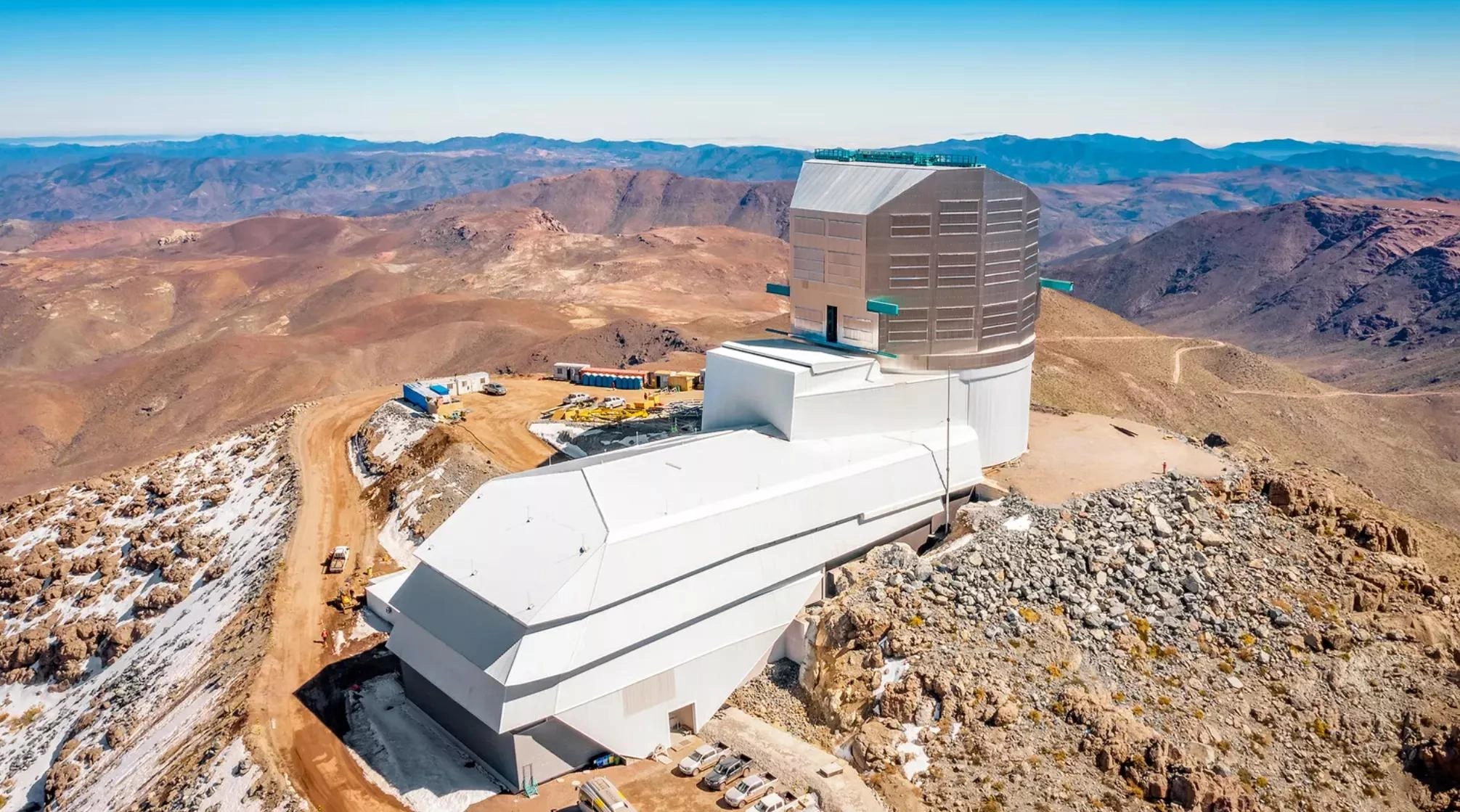 维拉·C·鲁宾天文台的拍摄首批图像揭示了遥远的星系和小行星