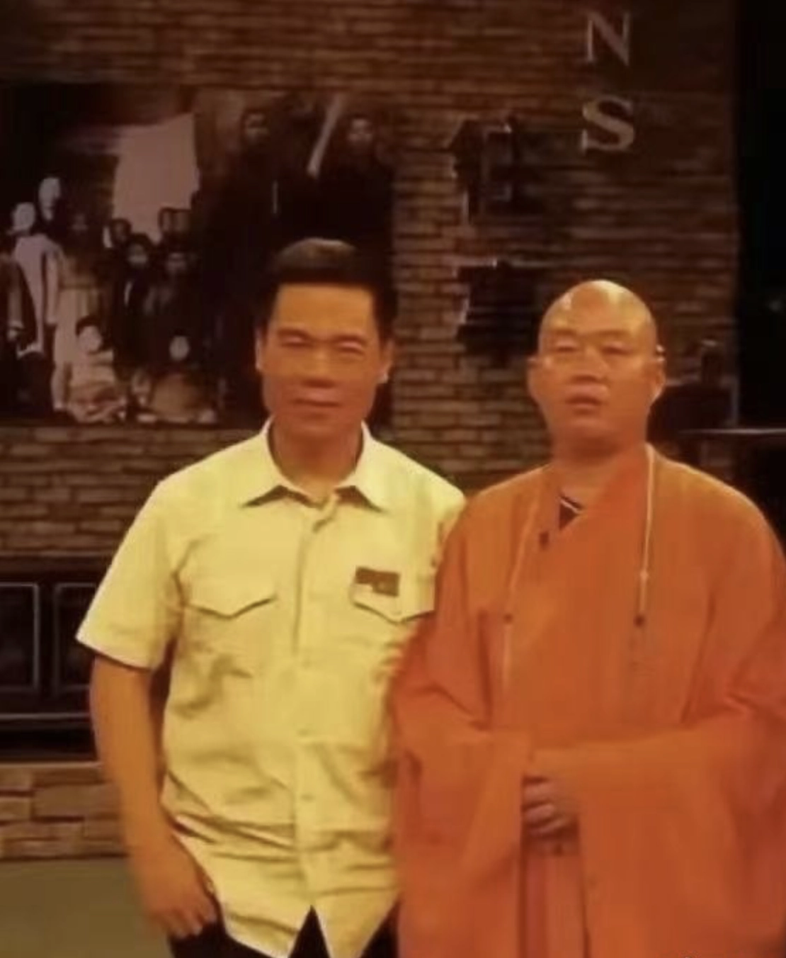 物以类聚这话说的是真的，司马南和释永信合影，不是同类也不会这么干是吧 - 吐槽银魂 - 大众生活 - 万事屋 | 生活·动漫·娱乐综合社区-银魂同好聚集地