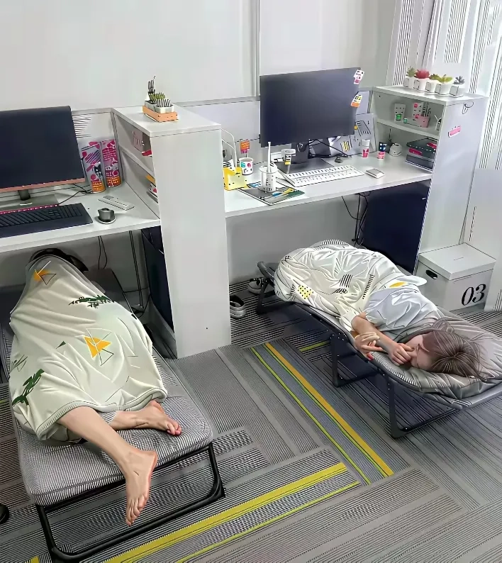 有人问，既然努力读书后还是牛马，那为什么还要读书？看图！ - 生活银魂 - 大众生活 - 万事屋 | 生活·动漫·娱乐综合社区-银魂同好聚集地