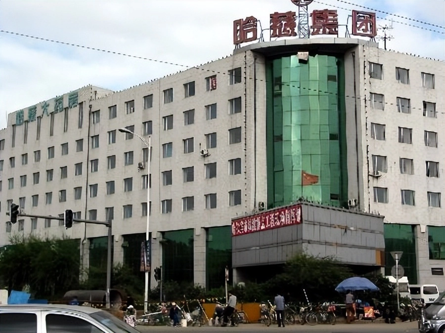 哈慈五行针创始人郭立文,2002年携带上亿跑路美国,如今过得怎样