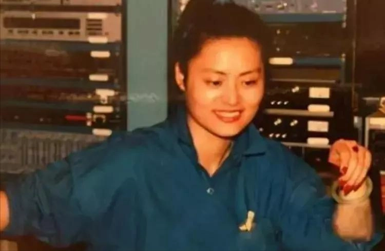 图片[13] - 曾打败韦唯毛阿敏，却被亲弟弟砸成脑震荡，一代歌后沦为保姆谋生 - 万事屋 | 生活·动漫·娱乐综合社区-银魂同好聚集地