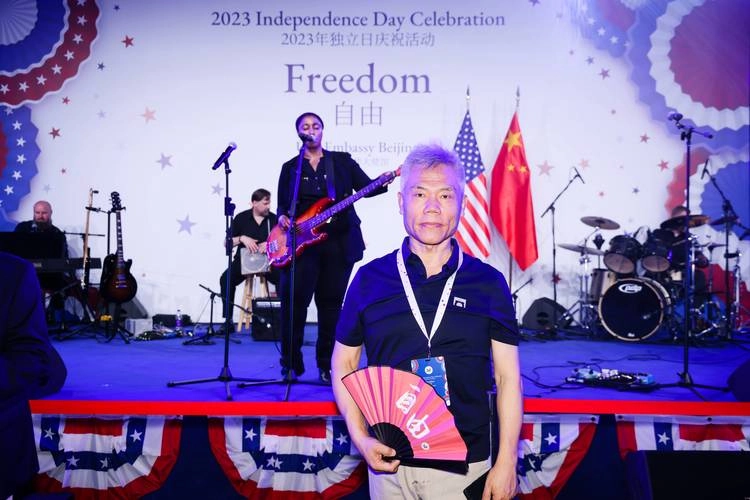 网友吐槽:司马南,终为自己的“口无遮拦”付出了代价,也给所有公知提了醒