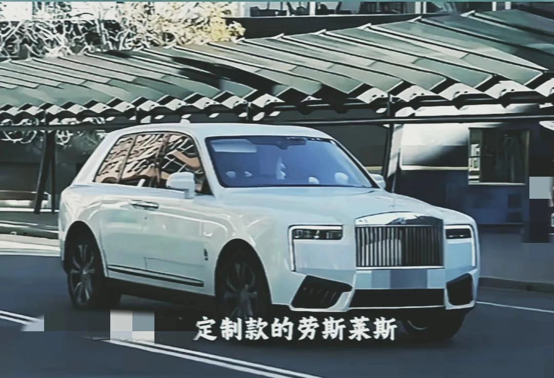 澳洲劳斯莱斯事故23岁华人女身份神秘,一件针织衫14.9万引爆全网