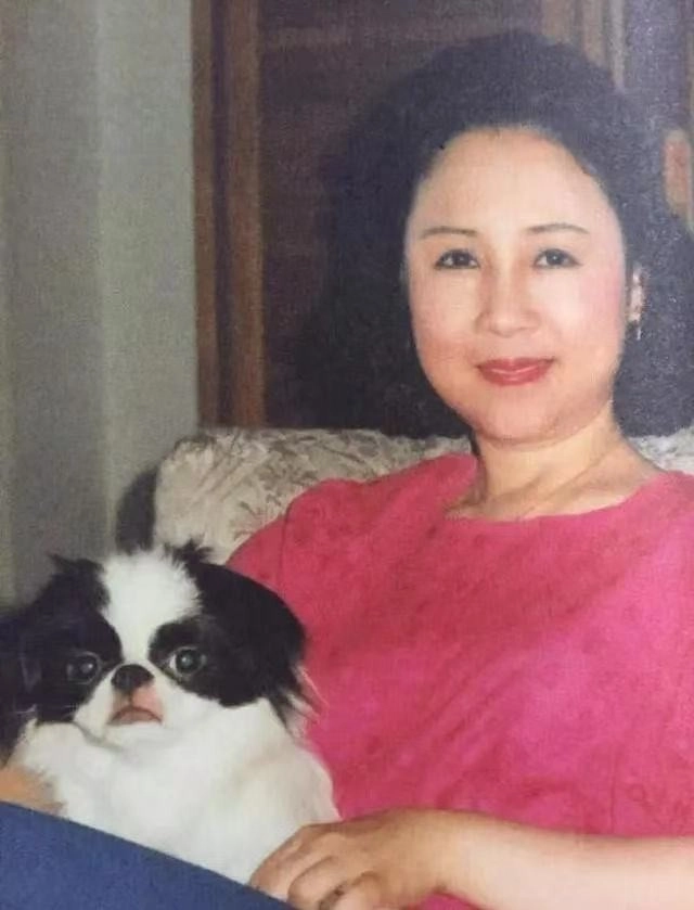 77岁老艺术家何庆魁,被儿子背刺:他嫖不动了,每月10000够花