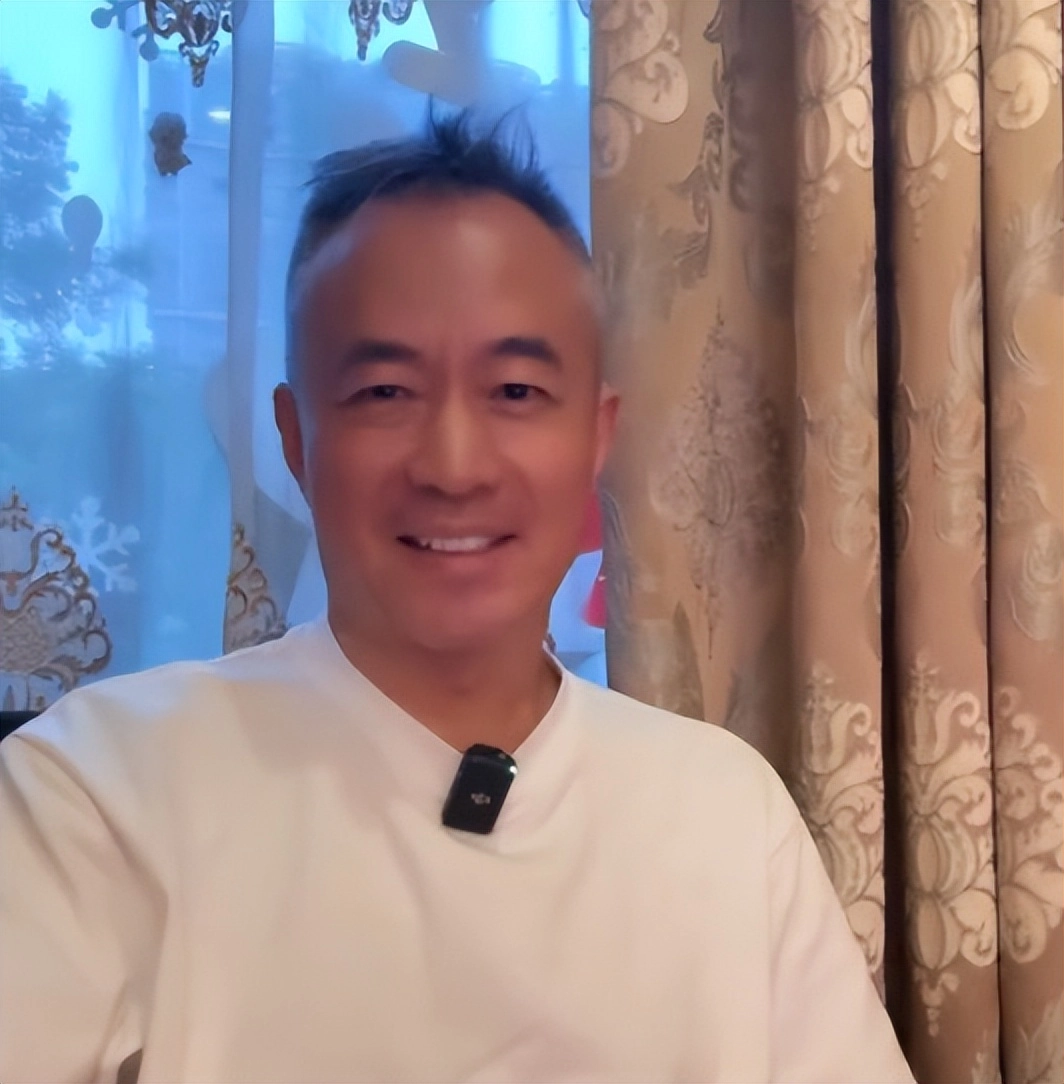 上海警方深夜通报失德明星,郭美美要五进宫,田蕤获刑两年半!