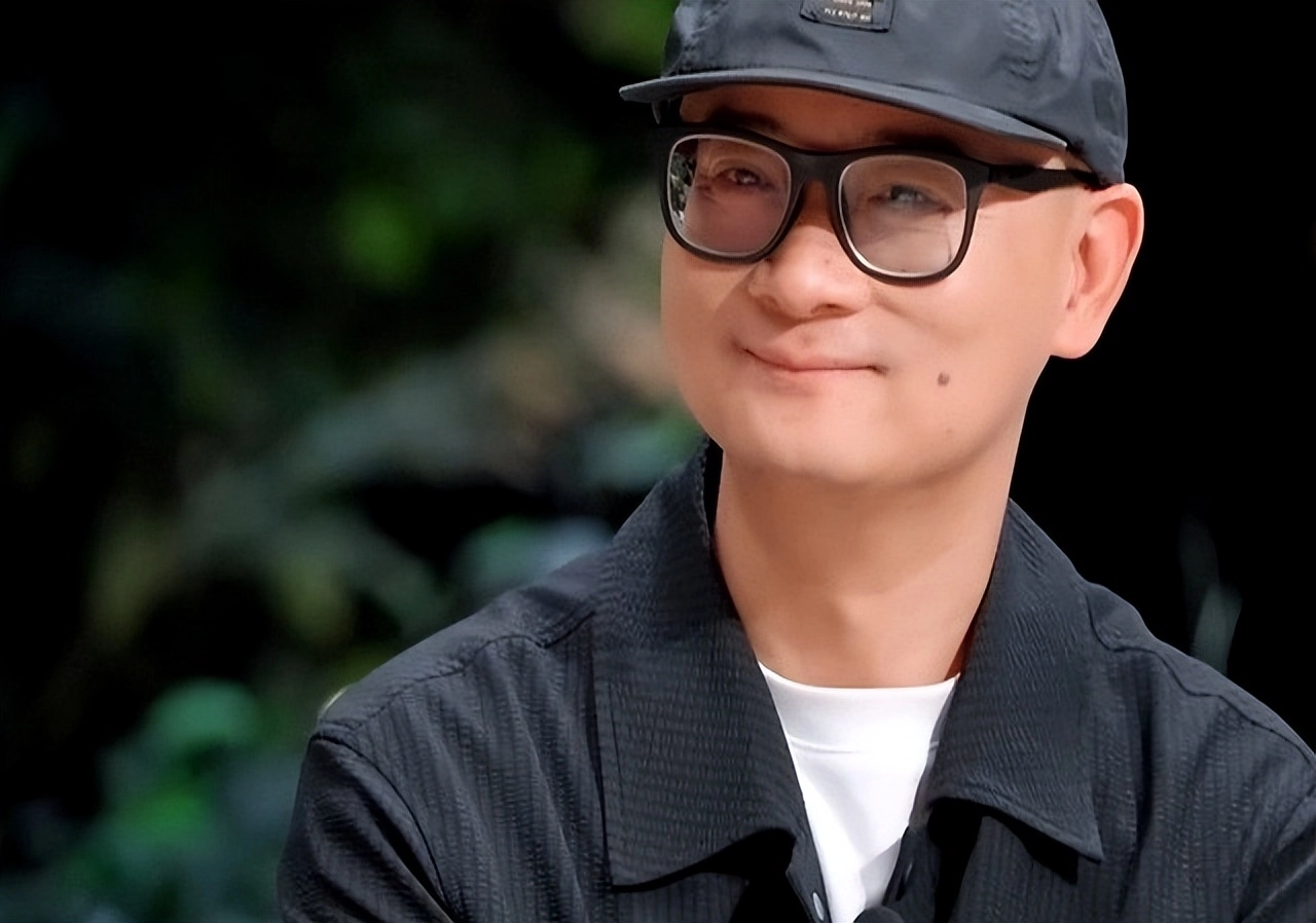 傅首尔“亲子言论”引发家长集体抵制,前夫老刘被提及