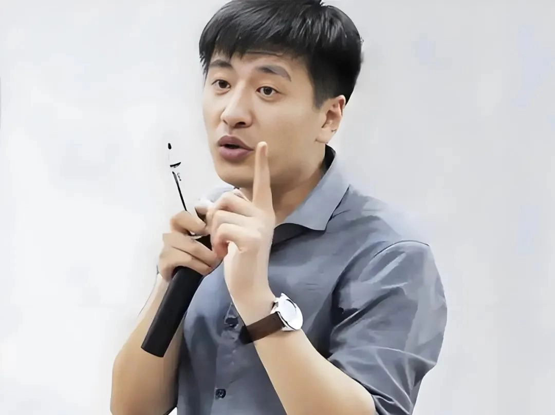 针对张雪峰的攻击开始了，张雪峰被爆包养小12岁小情人？ - 吐槽银魂 - 大众生活 - 万事屋 | 生活·动漫·娱乐综合社区-银魂同好聚集地