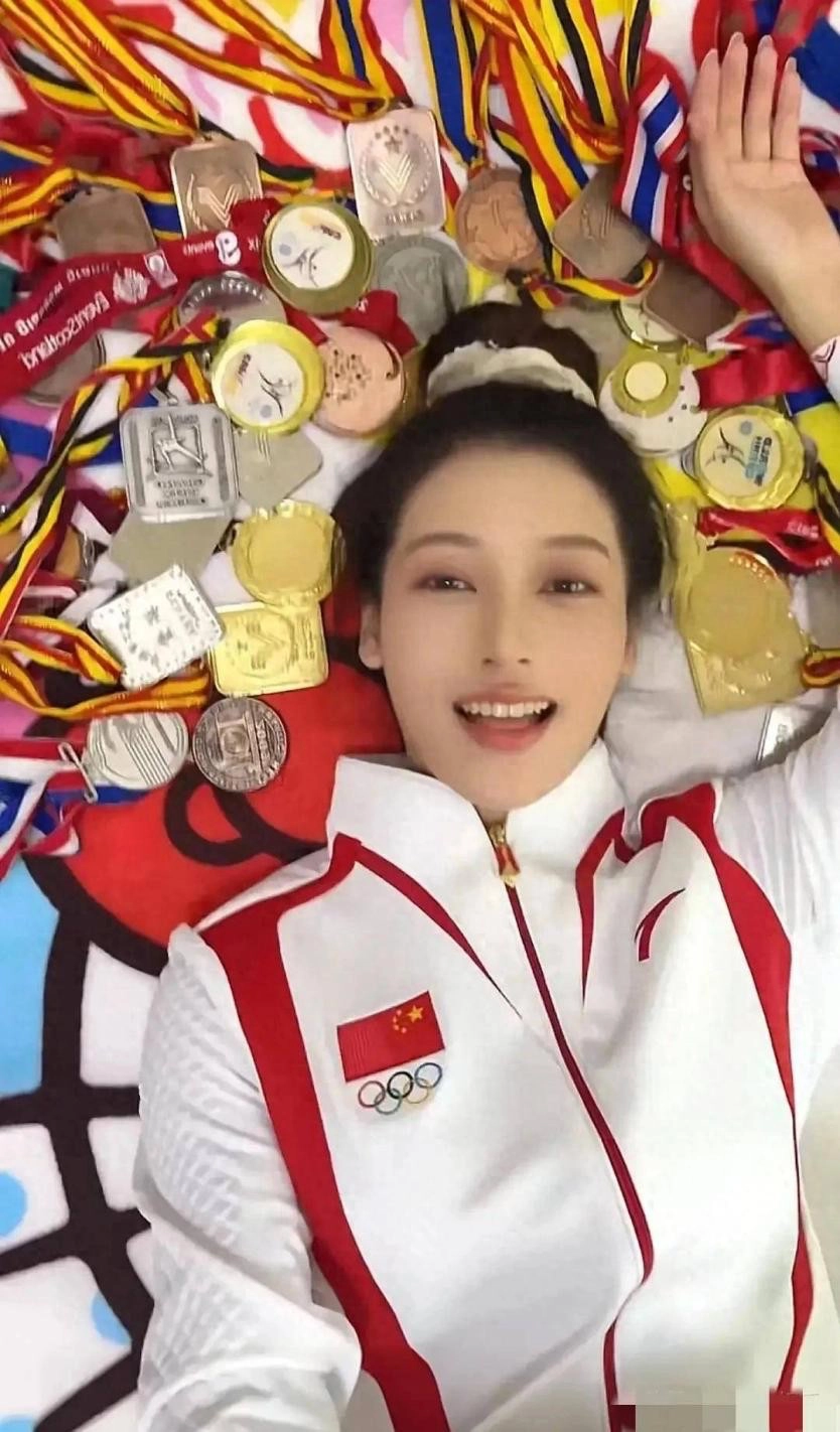 还记得半年前管晨辰投诉吴柳芳吗？ - 万事屋 | 生活·动漫·娱乐综合社区-银魂同好聚集地