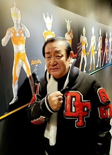 奥特曼扮演者怒斥反战败叙事，他是真正的奥特曼！ - 万事屋 | 生活·动漫·娱乐综合社区-银魂同好聚集地