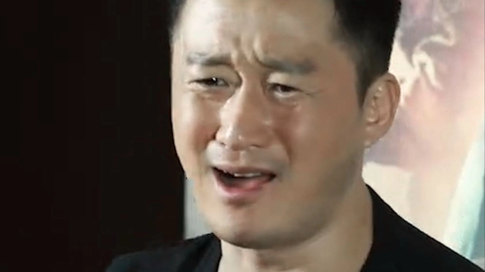 从56亿票房神话到全网玩梗：吴京为何从”战狼”变”抽象包”？深度解析吴京口碑崩塌真相 - 万事屋 | 生活·动漫·娱乐综合社区-银魂同好聚集地