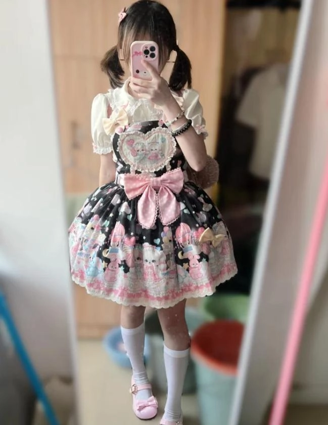 大一女生开学穿“洛丽塔”,学长拒绝帮忙搬行李,网友:干得漂亮