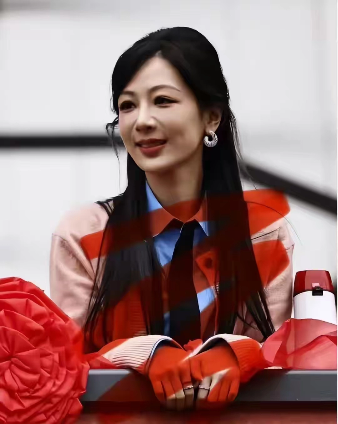 没滤镜真可怕!杨紫皮肤松弛,王源满脸痘坑,刘亦菲虎背熊腰