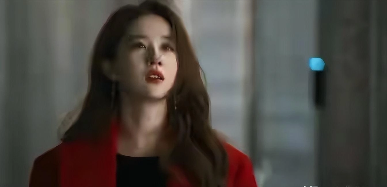 没滤镜真可怕!杨紫皮肤松弛,王源满脸痘坑,刘亦菲虎背熊腰