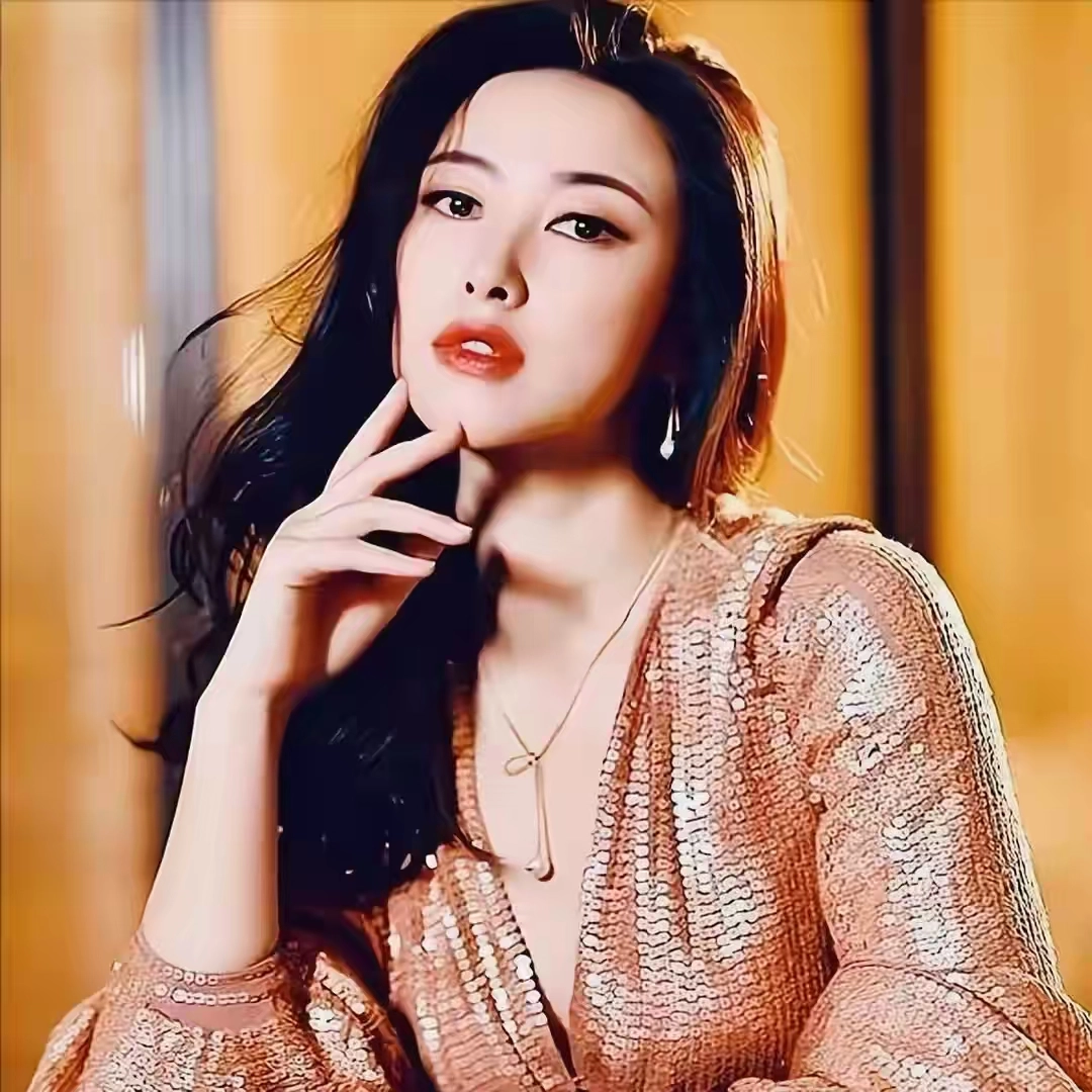 没滤镜真可怕!杨紫皮肤松弛,王源满脸痘坑,刘亦菲虎背熊腰