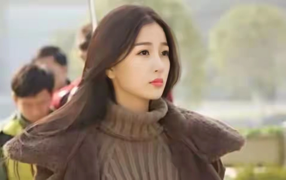 没滤镜真可怕!杨紫皮肤松弛,王源满脸痘坑,刘亦菲虎背熊腰