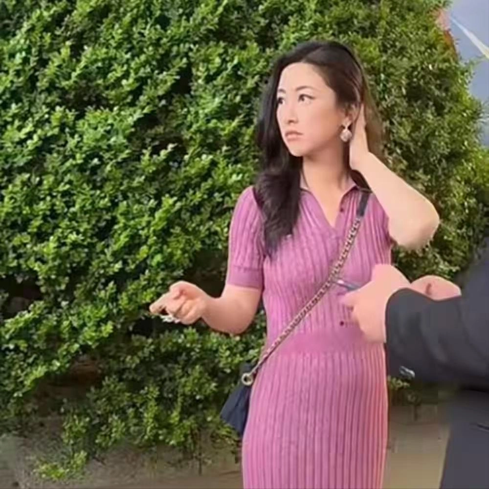 没滤镜真可怕!杨紫皮肤松弛,王源满脸痘坑,刘亦菲虎背熊腰