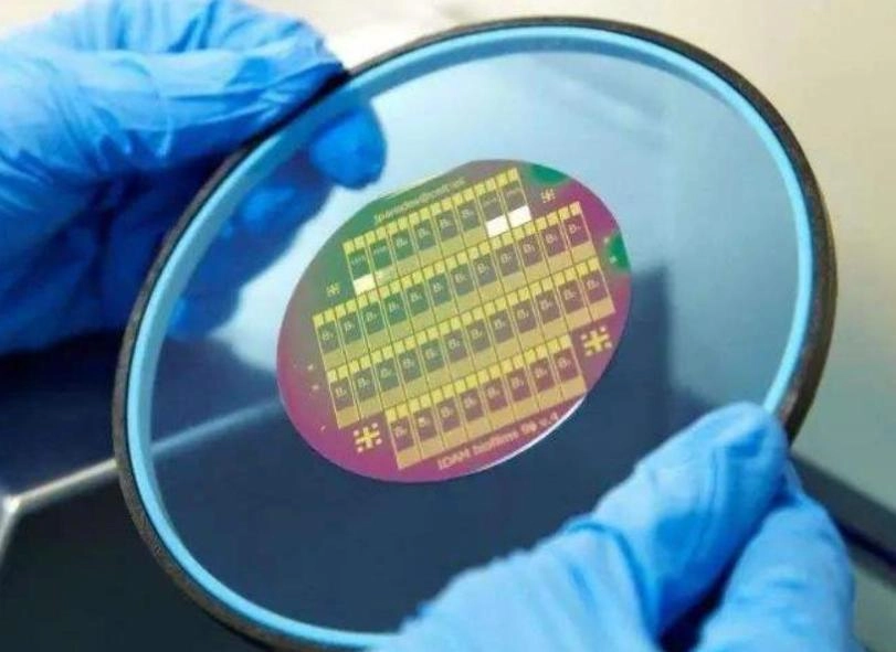 可以替代SSD,超级内存来了,寿命可达1000年,速度达到100倍