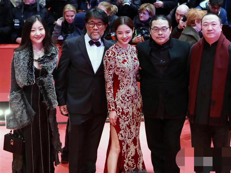 堵了谁的路？辛芷蕾拿下影后不到24小时，令人恶心的一幕就发生了