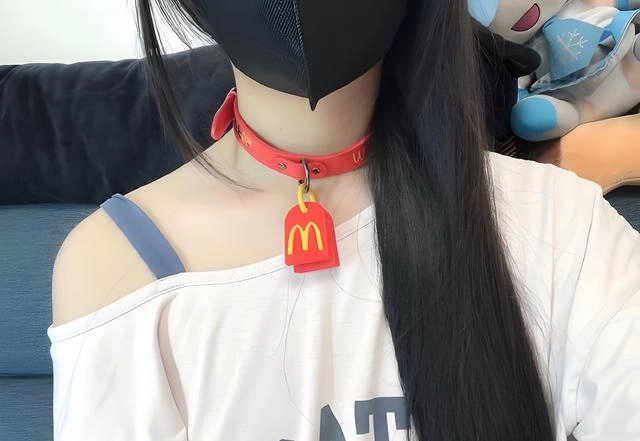麦当劳项圈,为啥又叫狗女孩?后腰纹魅魔,还出来相亲?都是套路