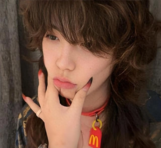 麦当劳项圈，为啥又叫狗女孩？后腰纹魅魔，还出来相亲？都是套路 - 万事屋 | 生活·动漫·娱乐综合社区-银魂同好聚集地