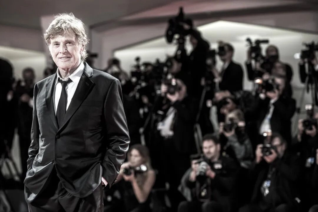 传奇男星清晨家中去世！作品脍炙人口，网友：一个时代结束了