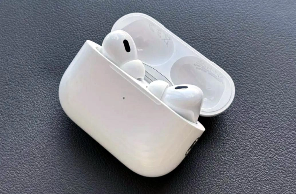 AirPods实时翻译功能全面下放,老款耳机瞬间升值!