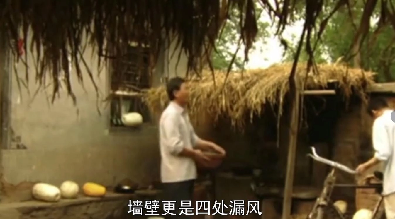 难怪寒门再难出贵子,湖南农村学霸高考239,看完监控班主任哭了