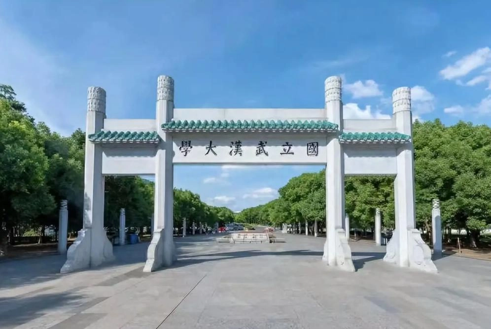 难怪寒门再难出贵子,湖南农村学霸高考239,看完监控班主任哭了