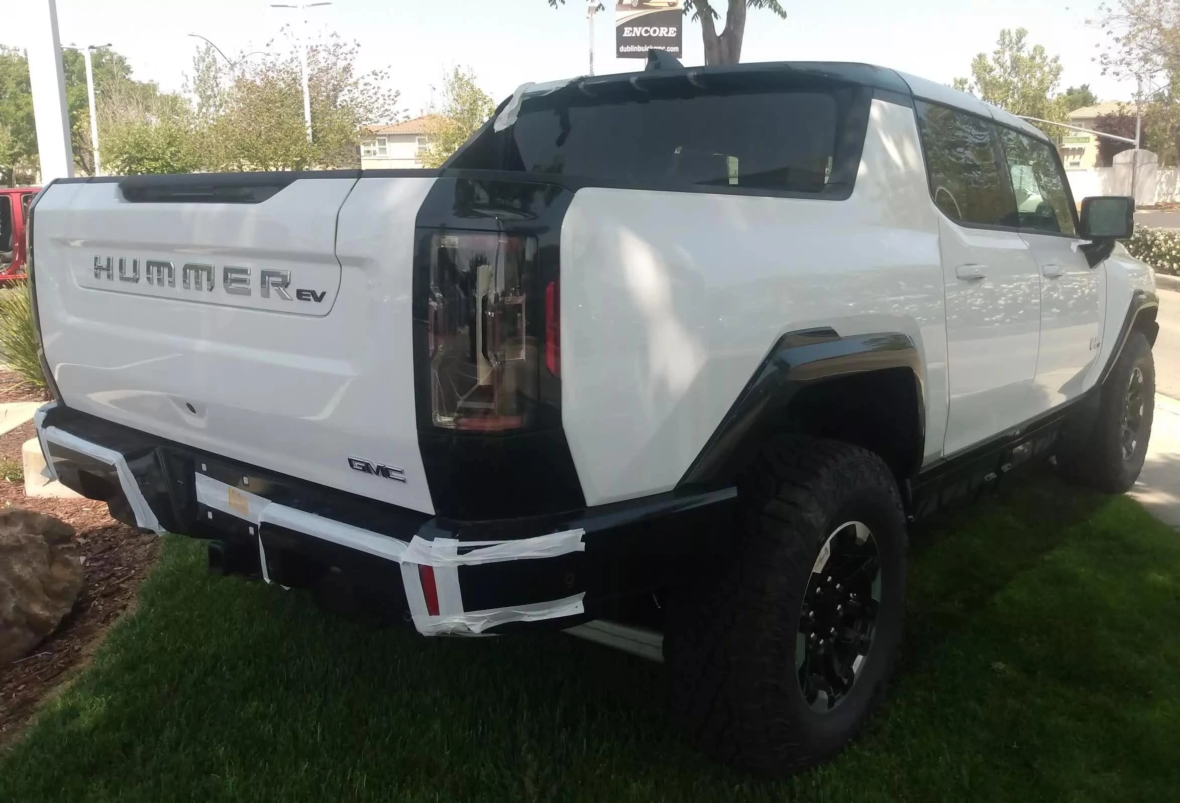 美国汽车制造商因补贴政策终止而缩减电动车产量 但仍有逆转希望