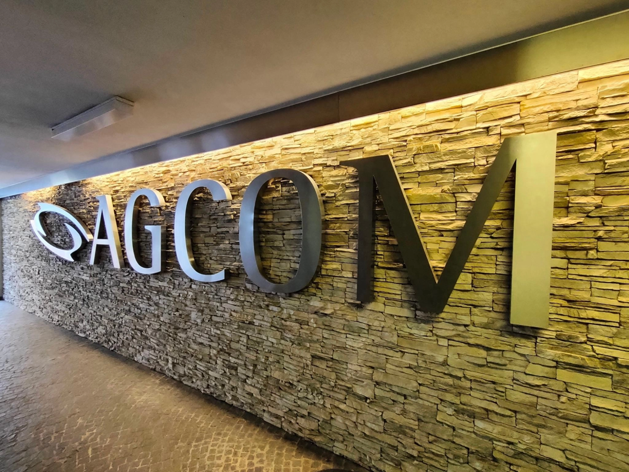 意大利将成为最新一个要求色情网站进行年龄验证的国家 - 万事屋 | 生活·动漫·娱乐综合社区-银魂同好聚集地