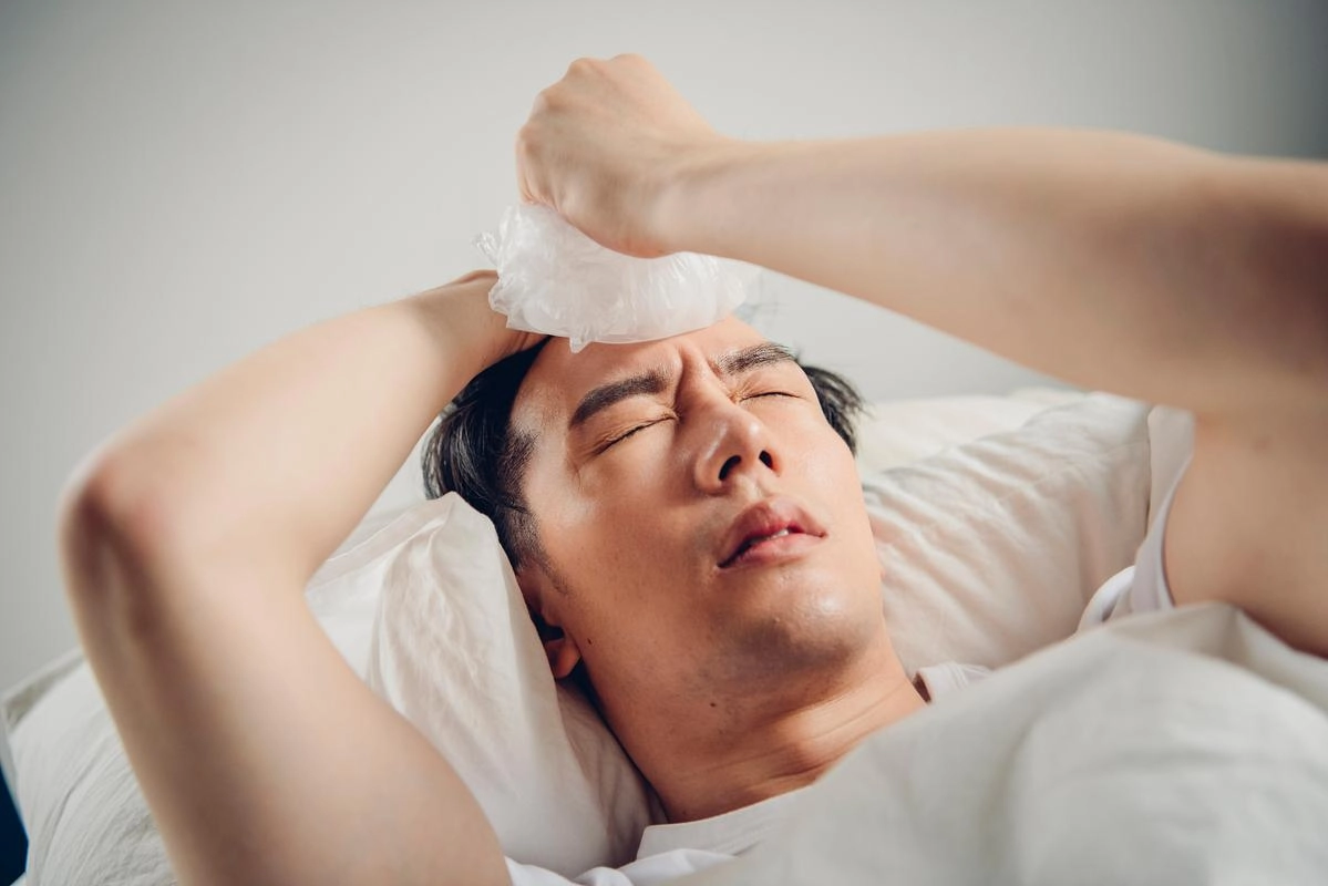 医生研究发现：人患肺癌前1年，身体一般会出现7个预警信号