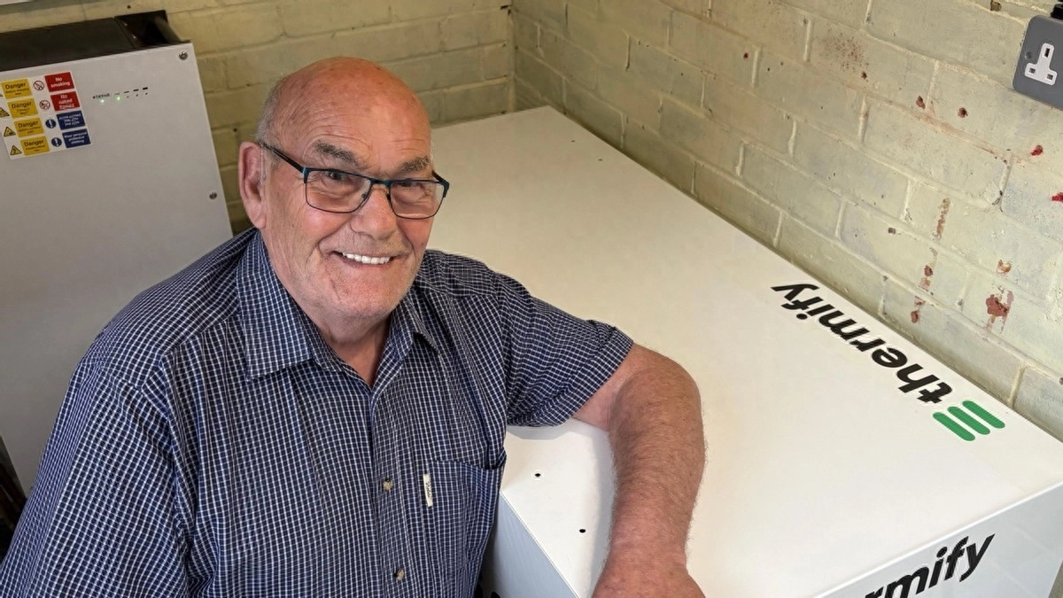 绝了！数据中心搬进自家棚屋，英夫妻取暖费暴降90%！ - 万事屋 | 生活·动漫·娱乐综合社区-银魂同好聚集地